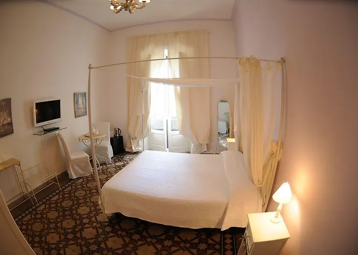 Alojamento de Acomodação e Pequeno-almoço Casa Blanca Rooms&suites