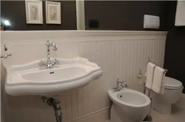 Alojamento de Acomodação e Pequeno-almoço Casa Blanca Rooms&suites 3*