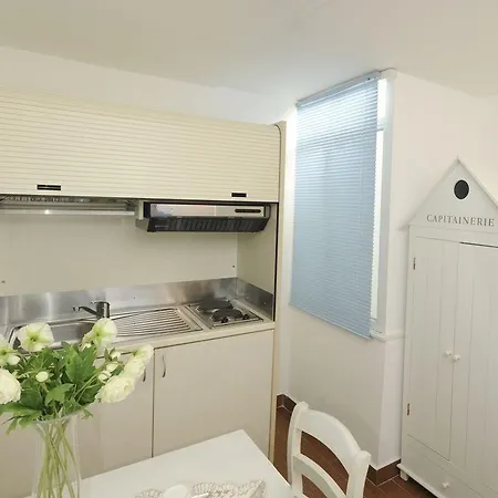 Casa Blanca Rooms&suites 아파트호텔 3*
