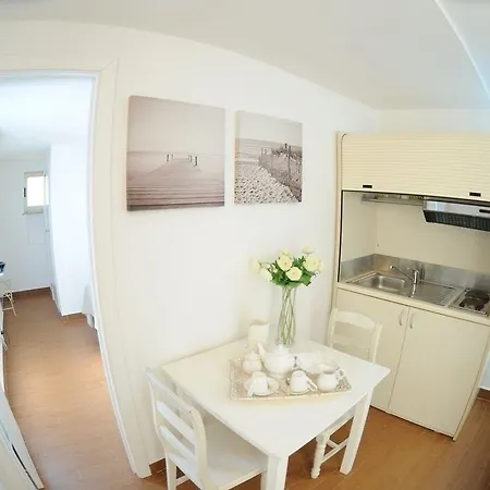 Casa Blanca Rooms&suites 아파트호텔 레조디칼라브리아