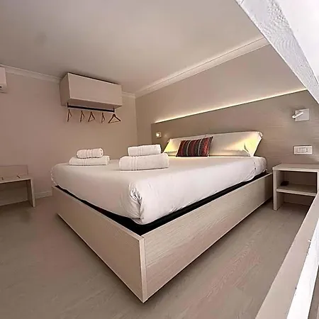 Casa Blanca Rooms&suites 아파트호텔 3*