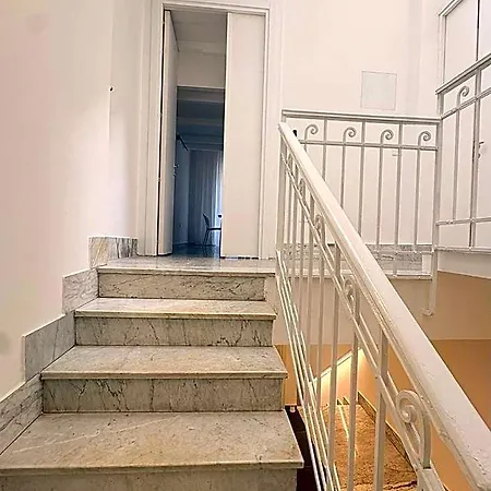 Casa Blanca Rooms&suites 레조디칼라브리아