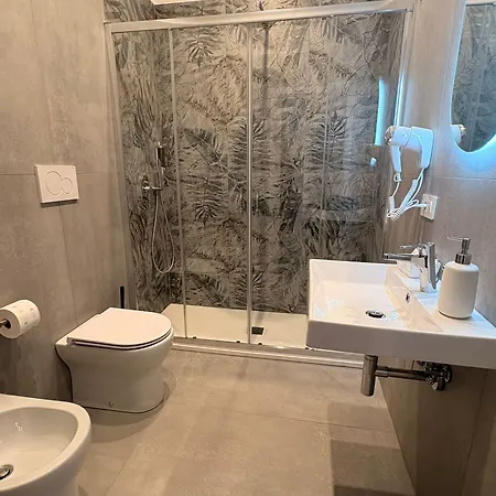 Apart Otel Casa Blanca Rooms&suites Reggio di Calabria