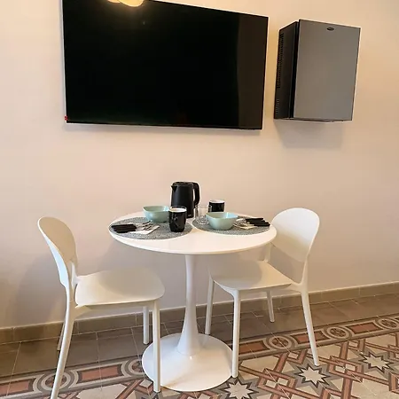 Casa Blanca Rooms&suites 3*