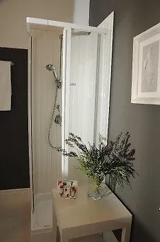 Casa Blanca Rooms&suites 아파트호텔 레조디칼라브리아
