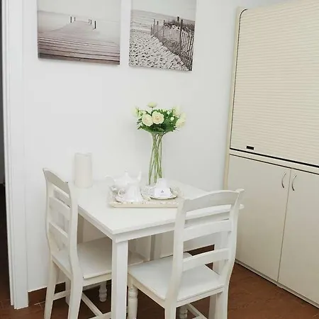 Casa Blanca Rooms&suites 아파트호텔 레조디칼라브리아