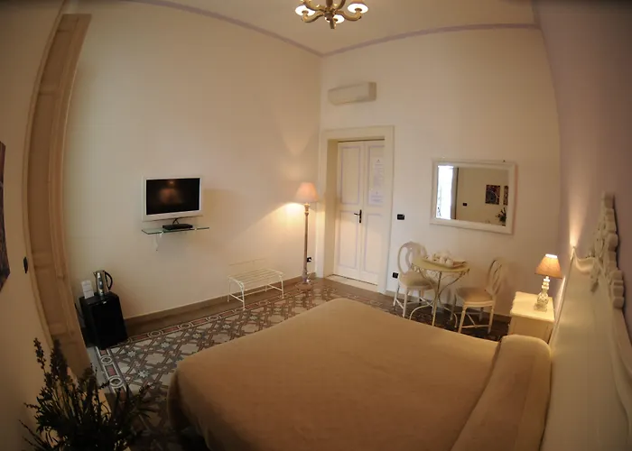 Casa Blanca Rooms&suites 3*